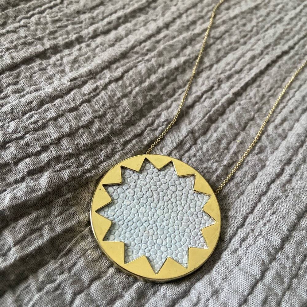 House of Harlow 1960 sunburst necklace
